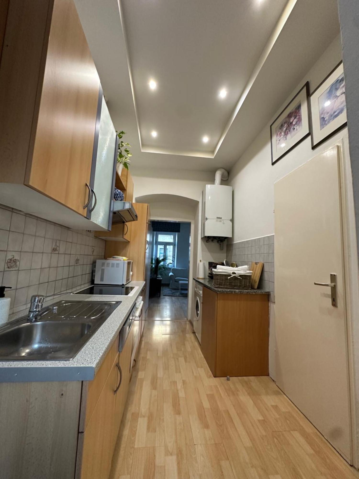 Charmante Zentral Gelegene Wohnung Вена Экстерьер фото