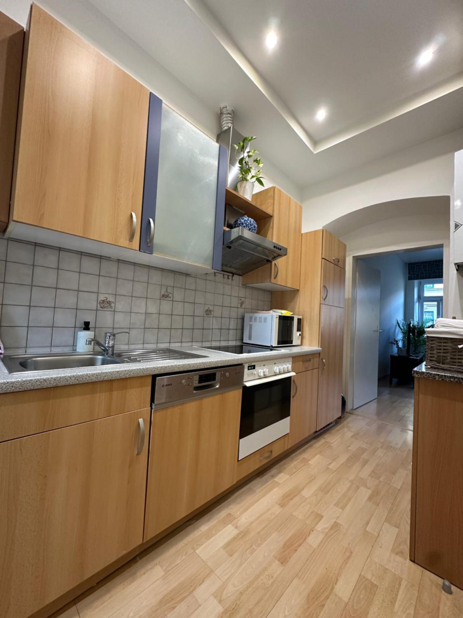 Charmante Zentral Gelegene Wohnung Вена Экстерьер фото