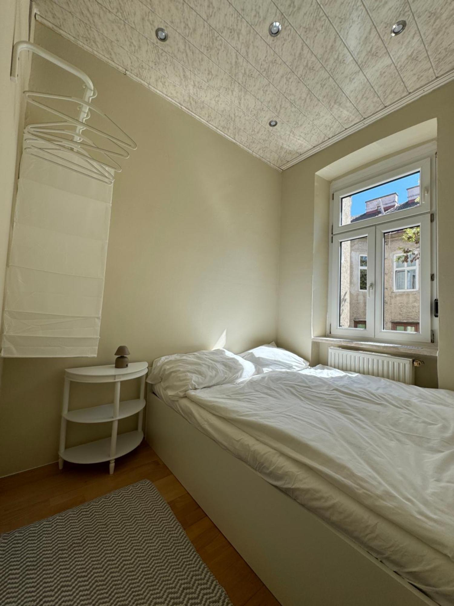 Charmante Zentral Gelegene Wohnung Вена Экстерьер фото